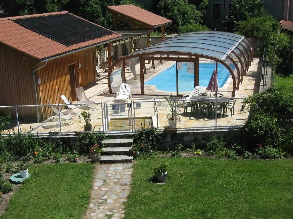 Hôtel des Voyageurs Saint-Anthème 2*,  France
